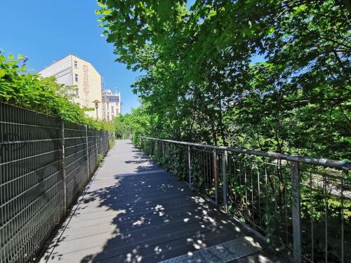 LANG Li by ROCKCHAIR Apartments l SUPERHOST Status l 2 Bedrooms Boxspringbeds in City Center - Cozy Family & Business Flair welcomes you! photo 36