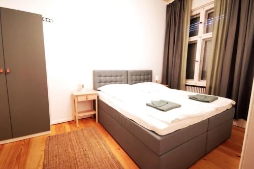 LANG Li by ROCKCHAIR Apartments l SUPERHOST Status l 2 Bedrooms Boxspringbeds in City Center - Cozy Family & Business Flair welcomes you! photo 40