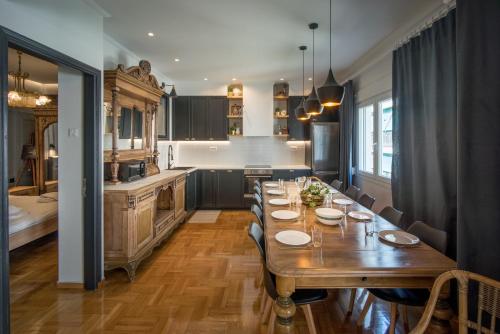 The Grand Victoria 6BR 30m to metro AC Netflix