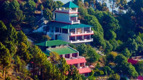Blue Pine Resort – Photos 3