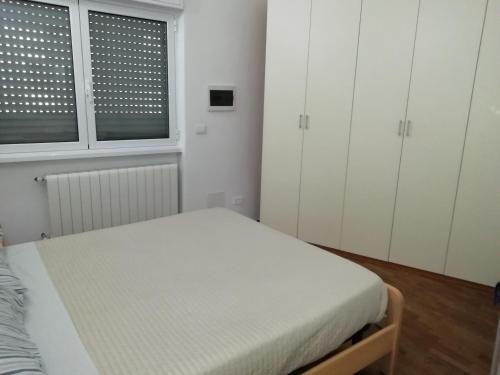 Легло или легла в стая в appartamento genziane