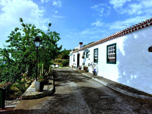Το κτήριο όπου στεγάζεται  the country house