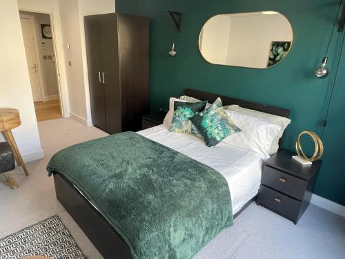 Harbourside Hideaway - Superb Flat with Terrace photo 19