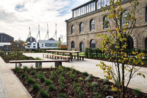 Harbourside Hideaway - Superb Flat with Terrace photo 17