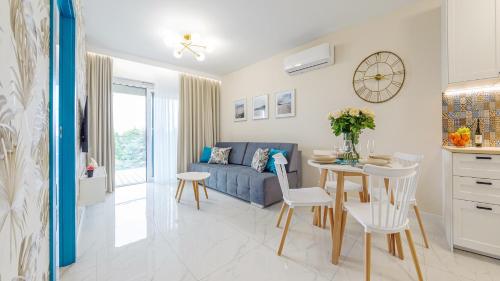 Χώρος καθιστικού στο Apartament 308 Miami - Perłowa Przystań - Holiday City