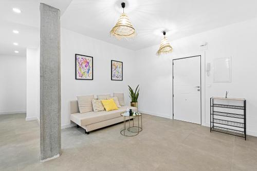 Gallery image of Pineapple Canasteros 7 in Málaga