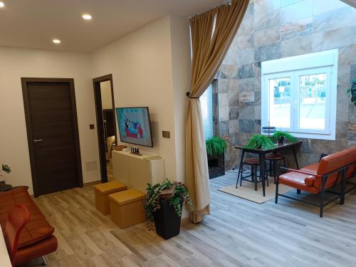 Imagen de la galería de LEBANA PLAZA JULIAN, en Facinas