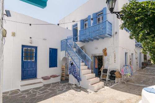 Gallery image of Blue Sky in Plaka in Plaka Milou