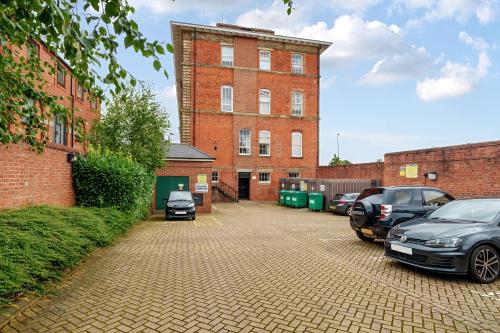 County House Escape - courtyard & free parking photo 17