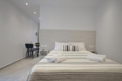 Llit o llits en una habitació de Calypso Apt. Mandouki, Corfu