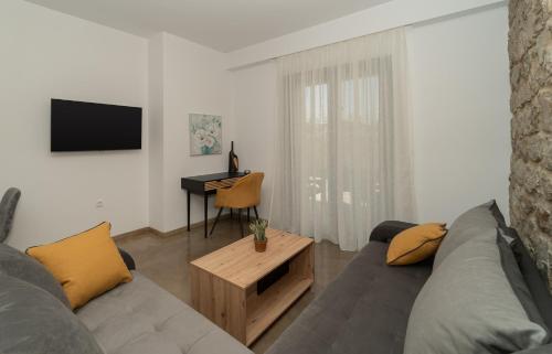 Gambar di galeri bagi Lithos Suites di Finikounta