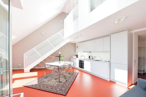 Julius 27 - Cozy Retreat, 5 Mins to City Center