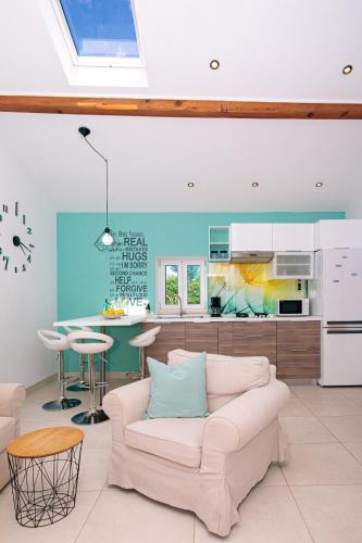 Tamburika colorful apartment in rustica area