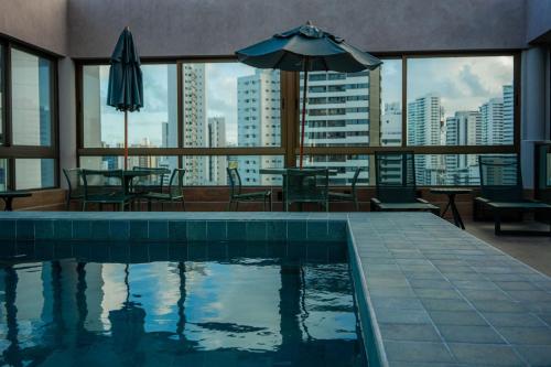 Kolam renang di atau dekat dengan BOA VIAGEM - FLAT ROOFTOP ALTO PADRÃO