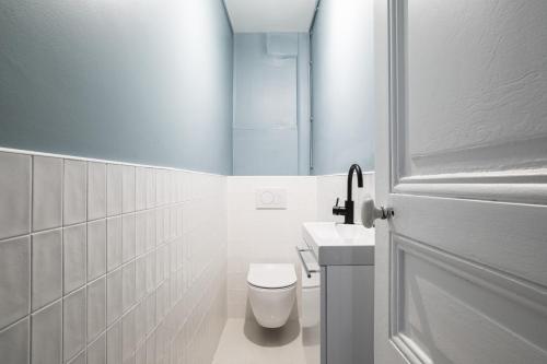 Pick A Flat's Apartment near Moulin Rouge - Rue Fontaine