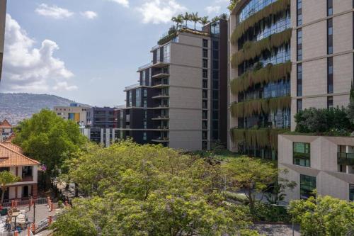 D.Henrique I apartamento frente ao Savoy Palace