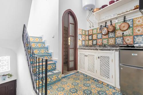 Kuchyň nebo kuchyňský kout v ubytování Casa al Captane au Medina Tanger