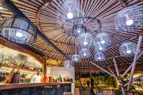 Ресторан / где поесть в Sensations Eco-Chic Hotel
