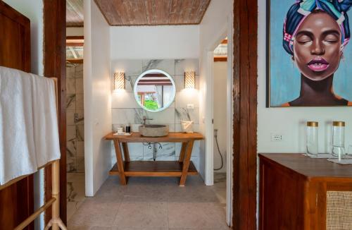 Кровать или кровати в номере Sensations Eco-Chic Hotel