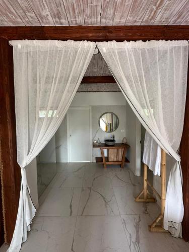 Фотография из галереи Sensations Eco-Chic Hotel в городе Pwani Mchangani Mdogo