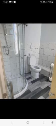 Koupelna v ubytování PONDEROSA B&B with free onsite parking and breakfast included