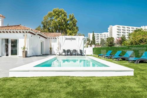 Villa with private heated Pool by the beach & port - Benalmadena by REMS photo 30
