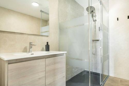Villa with private heated Pool by the beach & port - Benalmadena by REMS photo 36