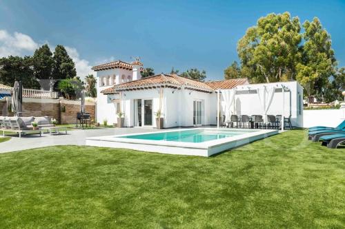 Villa with private heated Pool by the beach & port - Benalmadena by REMS photo 14