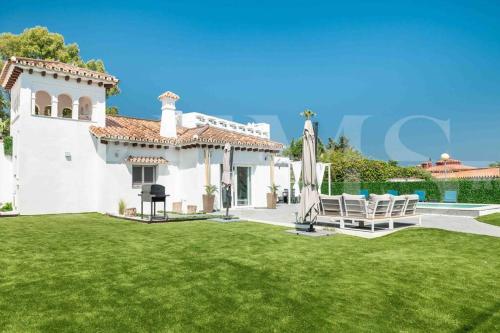 Villa with private heated Pool by the beach & port - Benalmadena by REMS photo 29
