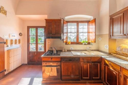 Kuchyň nebo kuchyňský kout v ubytování Charming Florentine Hideout
