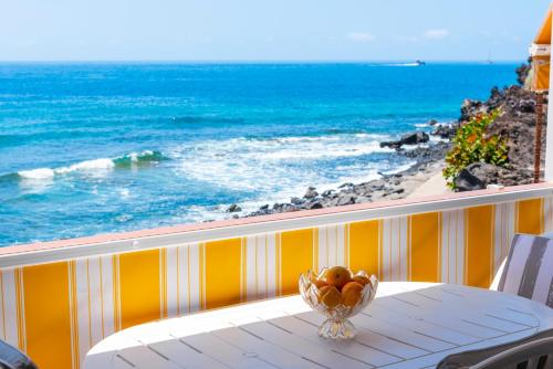 Neptuno Ocean View, Beach line with Pool