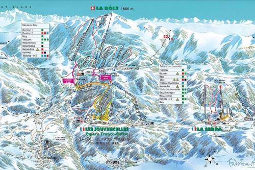 a map of a ski slope with mountains in the background at GITE La fromagerie Haut Jura in La Mouille