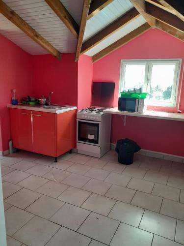 Kuchyň nebo kuchyňský kout v ubytování Le Paradis