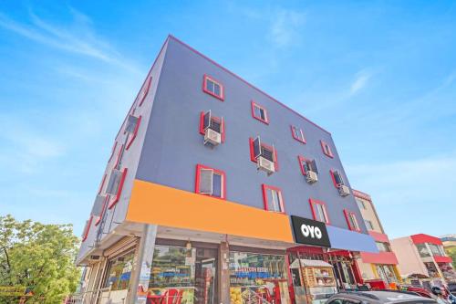 Fotografie z fotogalerie ubytování Hotel O R Square Bn Reddy v destinaci Surūrnagar