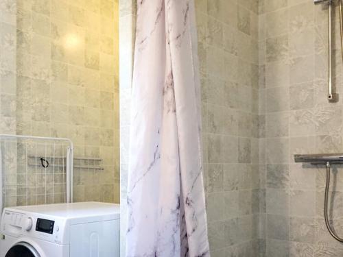 Ένα μπάνιο στο 4 star holiday home in Brastad-By Traum