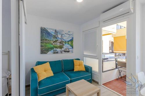Aloha Playa apartment with sea views in front of the beach