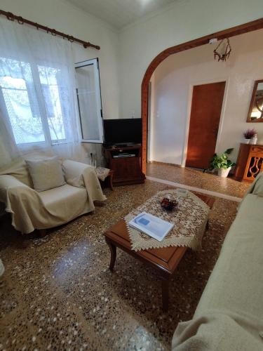 Gallery image of Captain's House in Longos