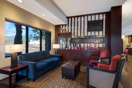 Comfort Inn & Suites Las Vegas - Nellis Image