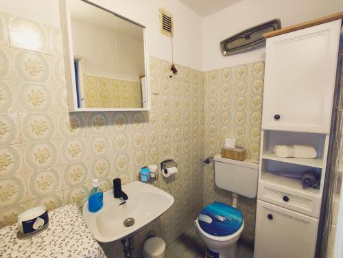 Apartments with parking space Baska, Krk - 21613