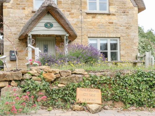 Honeysuckle Cottage Brailes – Photos 2