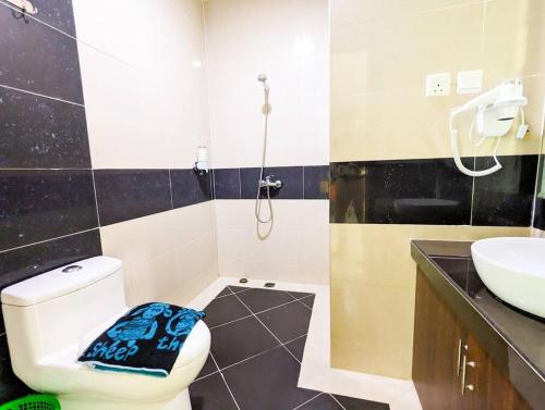 Ванная комната в Lovina 9-05 BCC Residence beside BCS mall
