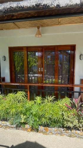 Κήπος έξω από το Matam-is Cafe & Homestay
