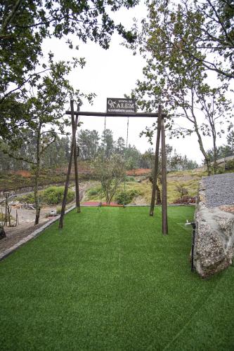 Taman di luar Quinta do Além