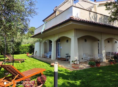 Imagen de la galería de Appartamenti in Villa, en Castiglione della Pescaia