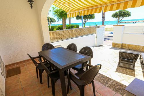 LITORAL COSTA DORADA - VILLA LAURA Only families