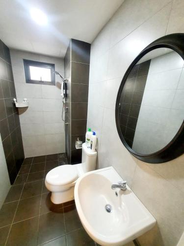 Koupelna v ubytování JOVIAL Modern Cozy Homestay `Meritus Perai