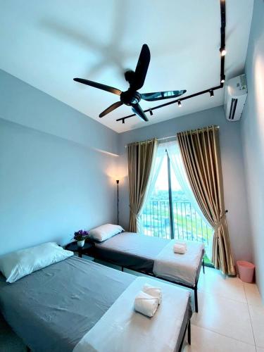 Postel nebo postele na pokoji v ubytování JOVIAL Modern Cozy Homestay `Meritus Perai