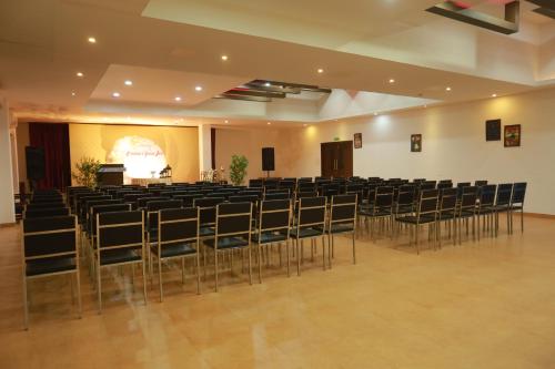 Gallery image of Hotel Finch in Erāttupetta