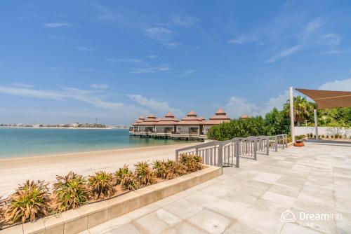 a view of the beach at the resort at Dream Inn Apartments - Mina by Azizi in Dubai