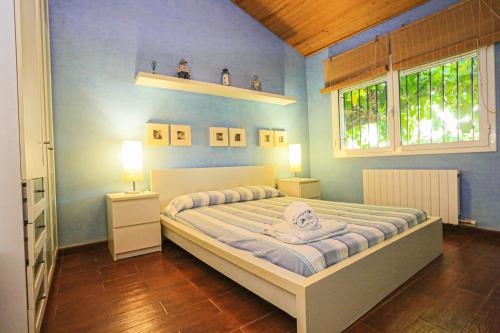 LITORAL COSTA DORADA - VILLA FALGUERA Only families